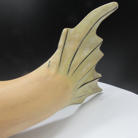 WOODEN FISH, HAND CARVED.  APPROX. 14 X 5 INCHES. - Picture 9 of 10